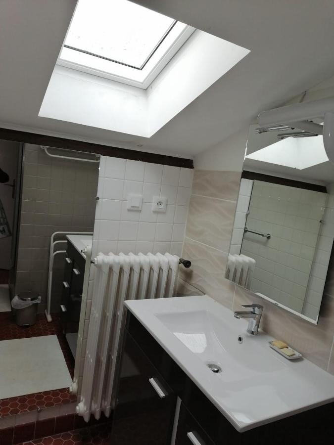 Lou Mas Suzoun Apartment Ucel Ngoại thất bức ảnh